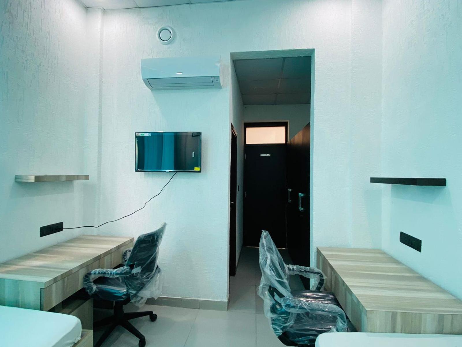 Abuzz Oxfordcaps Imperial Heights Mussoorie Dehradun Albergue Exterior foto